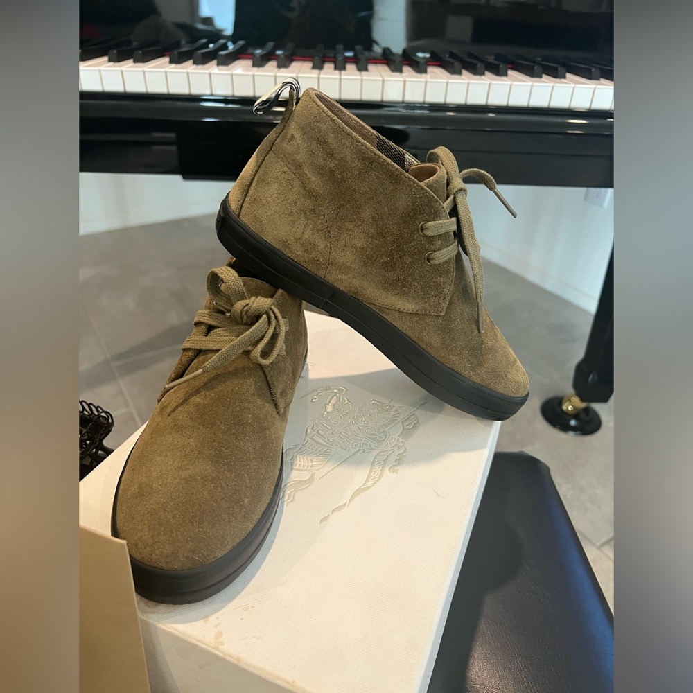 Burberry kids boots